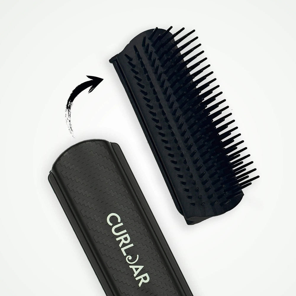 Black comb with case on a white background, featuring the brand 'Curlar'.